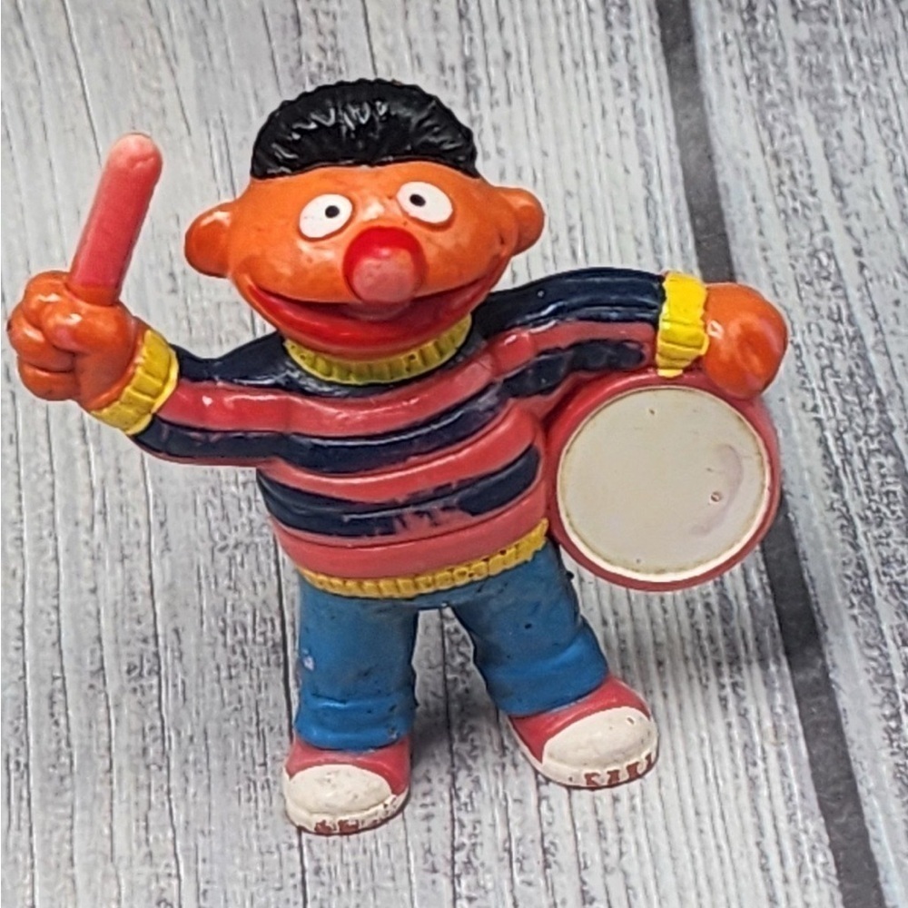 Sesame Street Ernie Playing Drum Loose 2.25" PVC Figure Tara Toy 1982